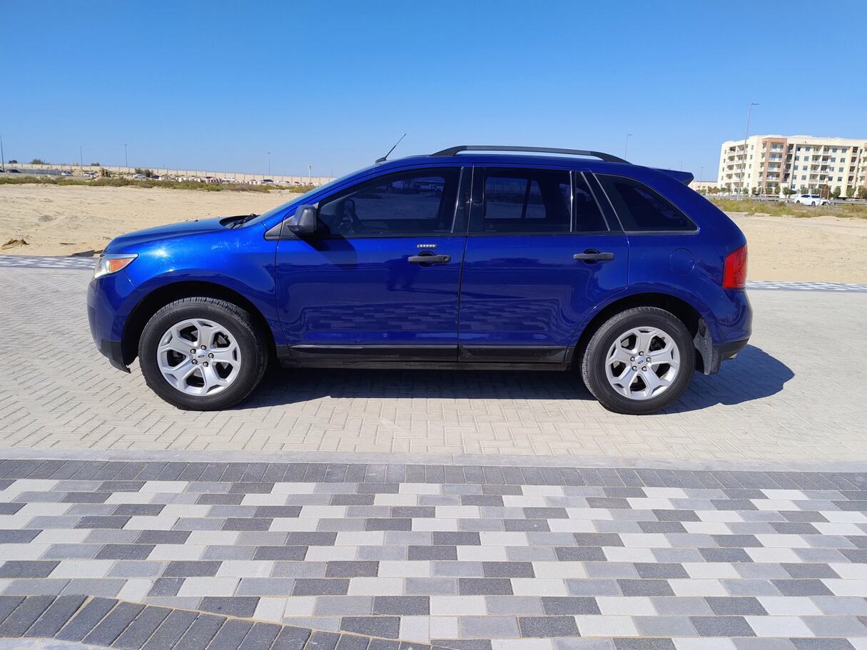 Car image 8