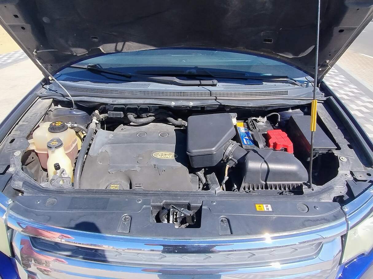 Car image 20
