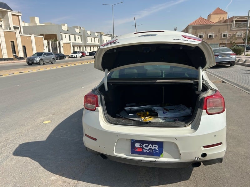 Used 2013 Chevrolet Malibu for sale in Riyadh