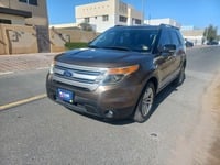 Used 2015 Ford Explorer for sale in Dubai