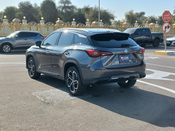 Car image 7