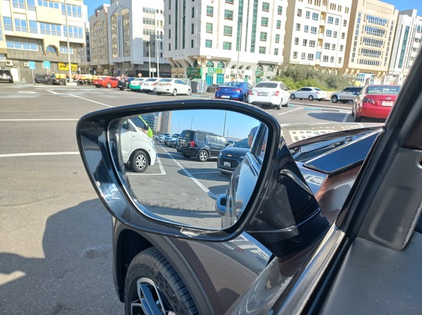 Car image 24