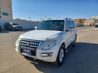 Used 2015 Mitsubishi Pajero for sale in Riyadh