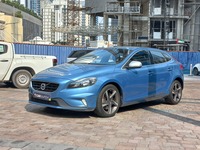 Used 2016 Volvo V40 for sale in Dubai