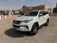 Used 2019 Toyota Fortuner for sale in Riyadh