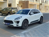 Used 2015 Porsche Macan S for sale in Dubai