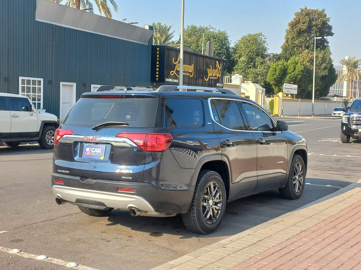 Car image 5