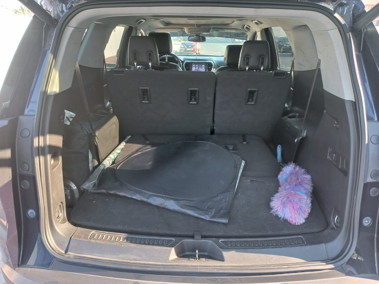 Car image 19