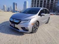 Used 2020 Honda Odyssey for sale in Sharjah