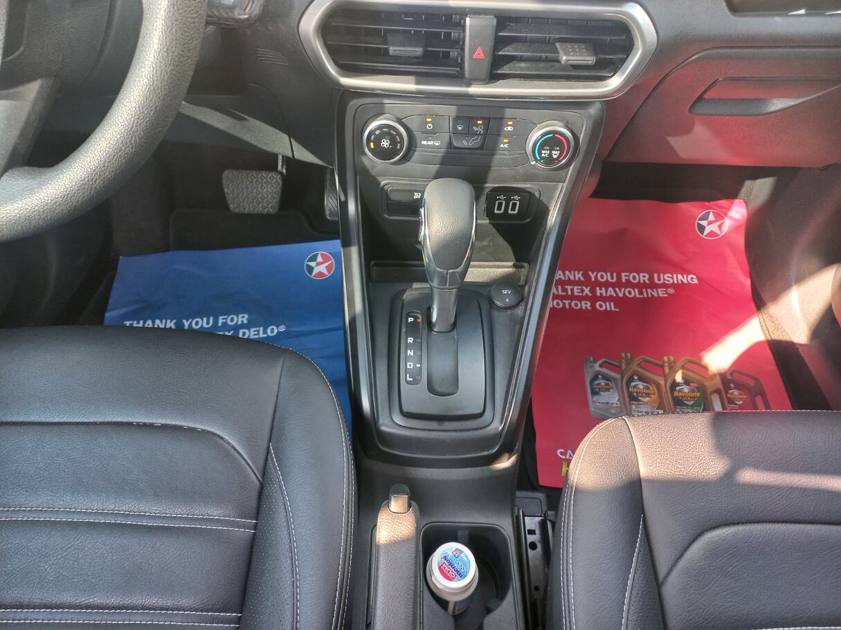 Car image 16
