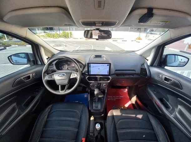 Car image 17