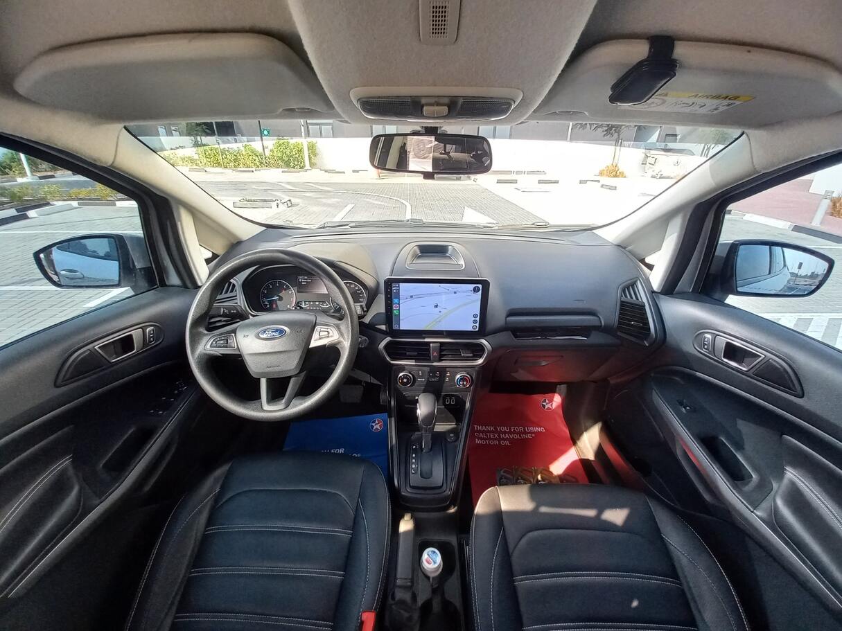 Car image 17