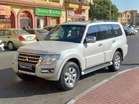 Used 2016 Mitsubishi Pajero for sale in Dubai