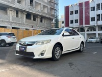 Used 2014 Toyota Camry for sale in Abu Dhabi