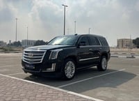 Used 2018 Cadillac Escalade for sale in Abu Dhabi