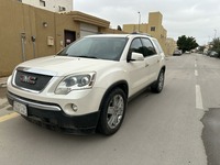 Used 2010 GMC Acadia for sale in Riyadh