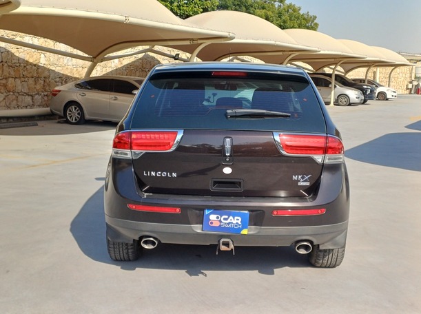 Car image 6