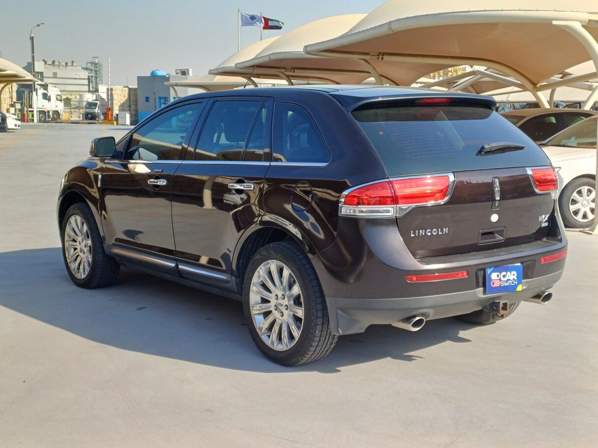 Car image 7