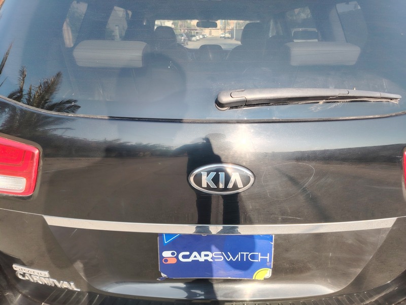 Used 2016 Kia Grand Carnival for sale in Jeddah