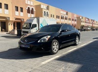 Used 2012 Nissan Altima for sale in Abu Dhabi