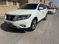 Used 2013 Nissan Pathfinder for sale in Riyadh
