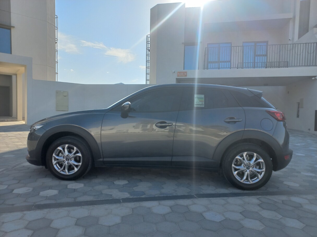 Car image 8