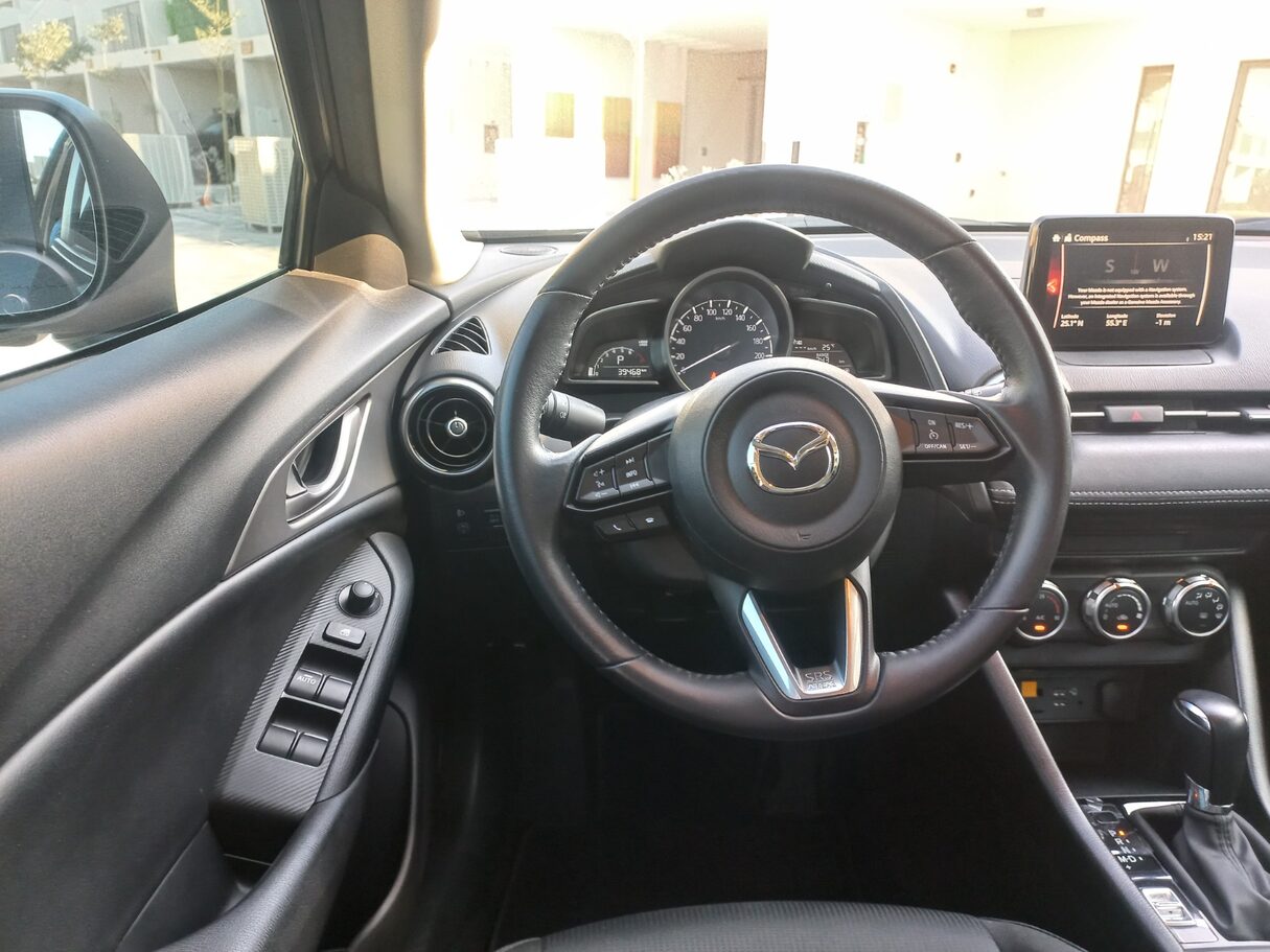 Car image 17