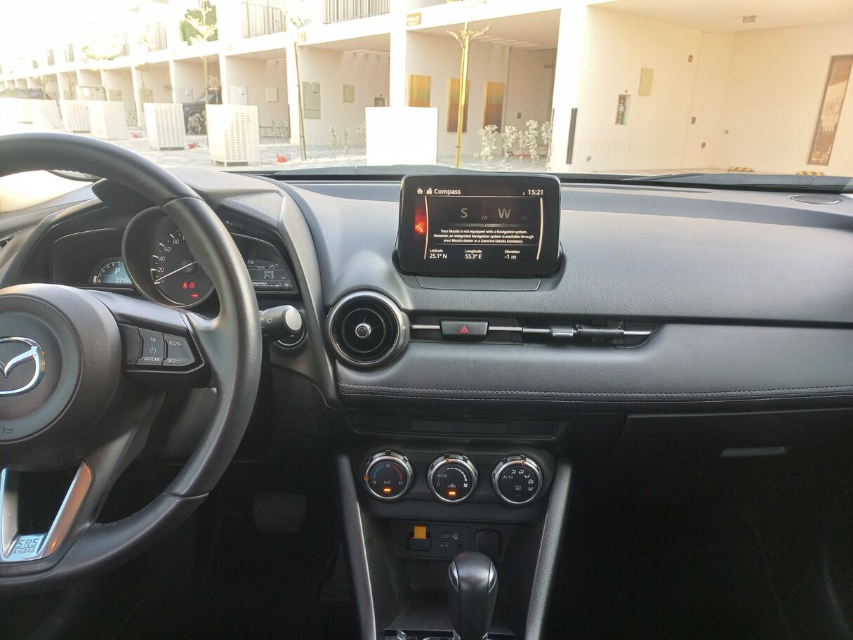 Car image 16
