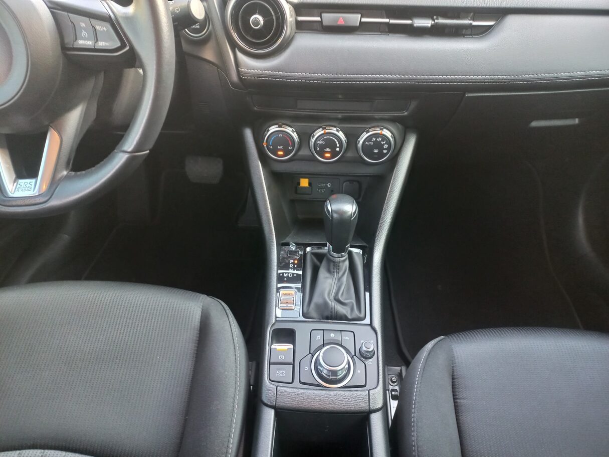 Car image 15