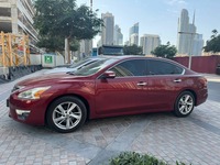 Used 2013 Nissan Altima for sale in Dubai