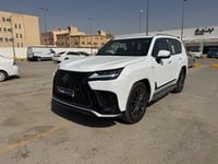 Lexus LX600