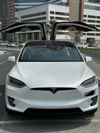 Used 2018 Tesla Model X for sale in Dubai