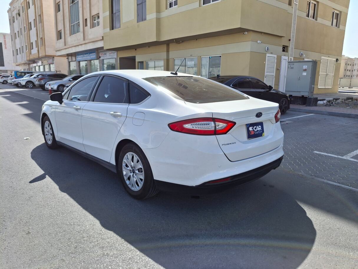 Car image 7