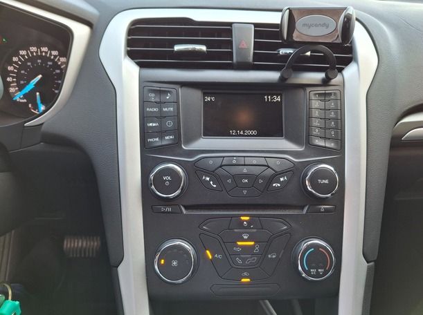 Car image 23
