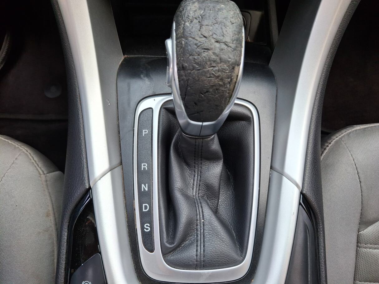 Car image 24