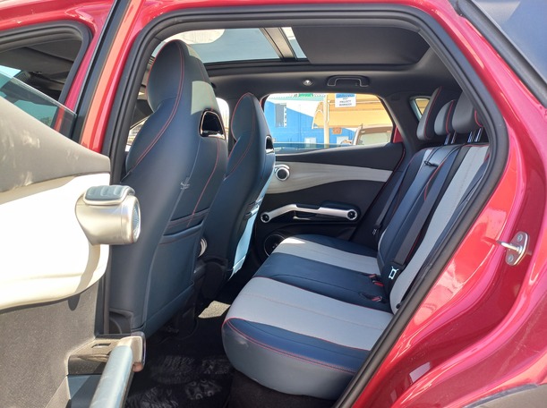 Car image 13