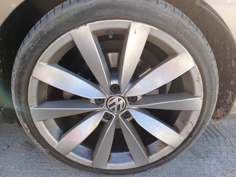 Used 2014 Volkswagen CC for sale in Dubai