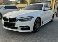 Used 2017 BMW 540 for sale in Abu Dhabi