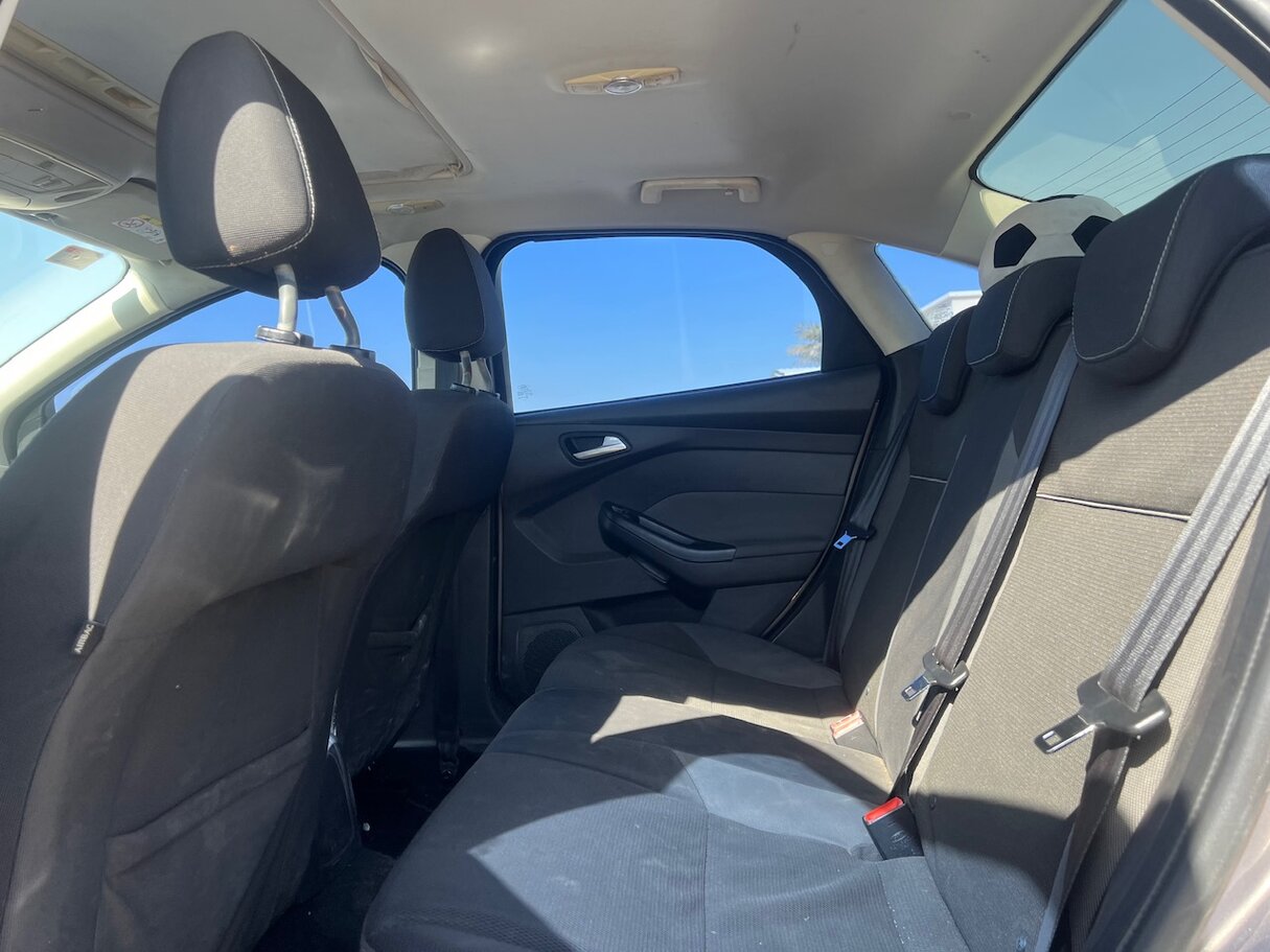 Car image 13