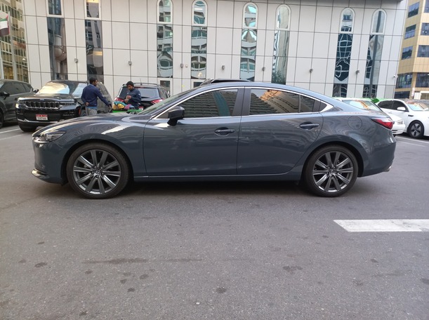 Car image 8