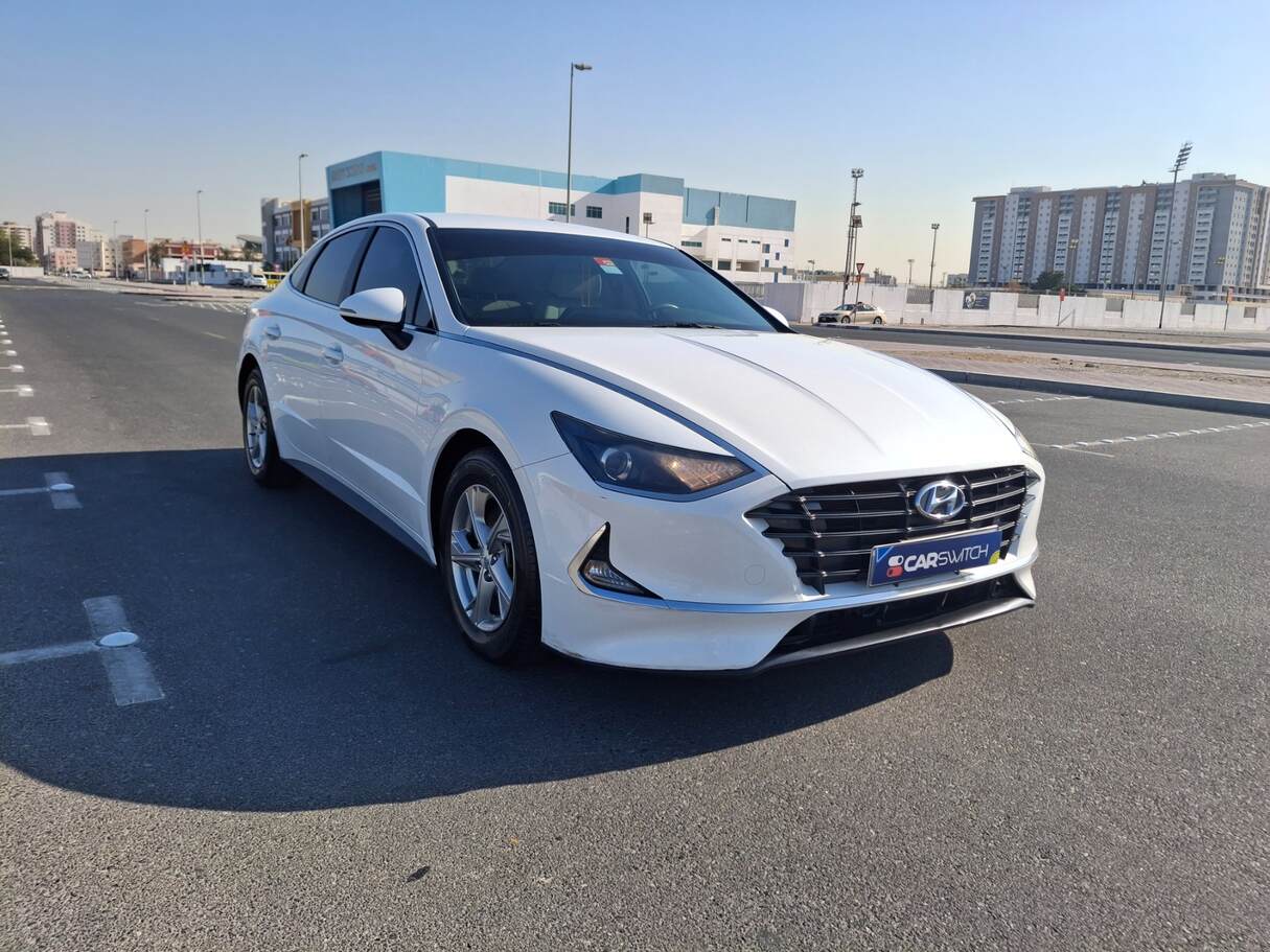 Car image 3