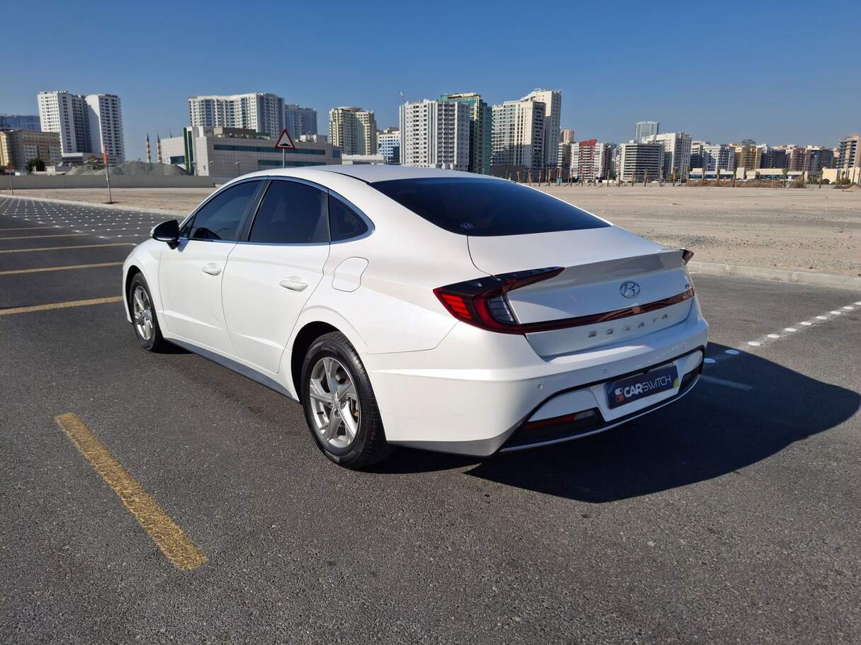 Car image 7