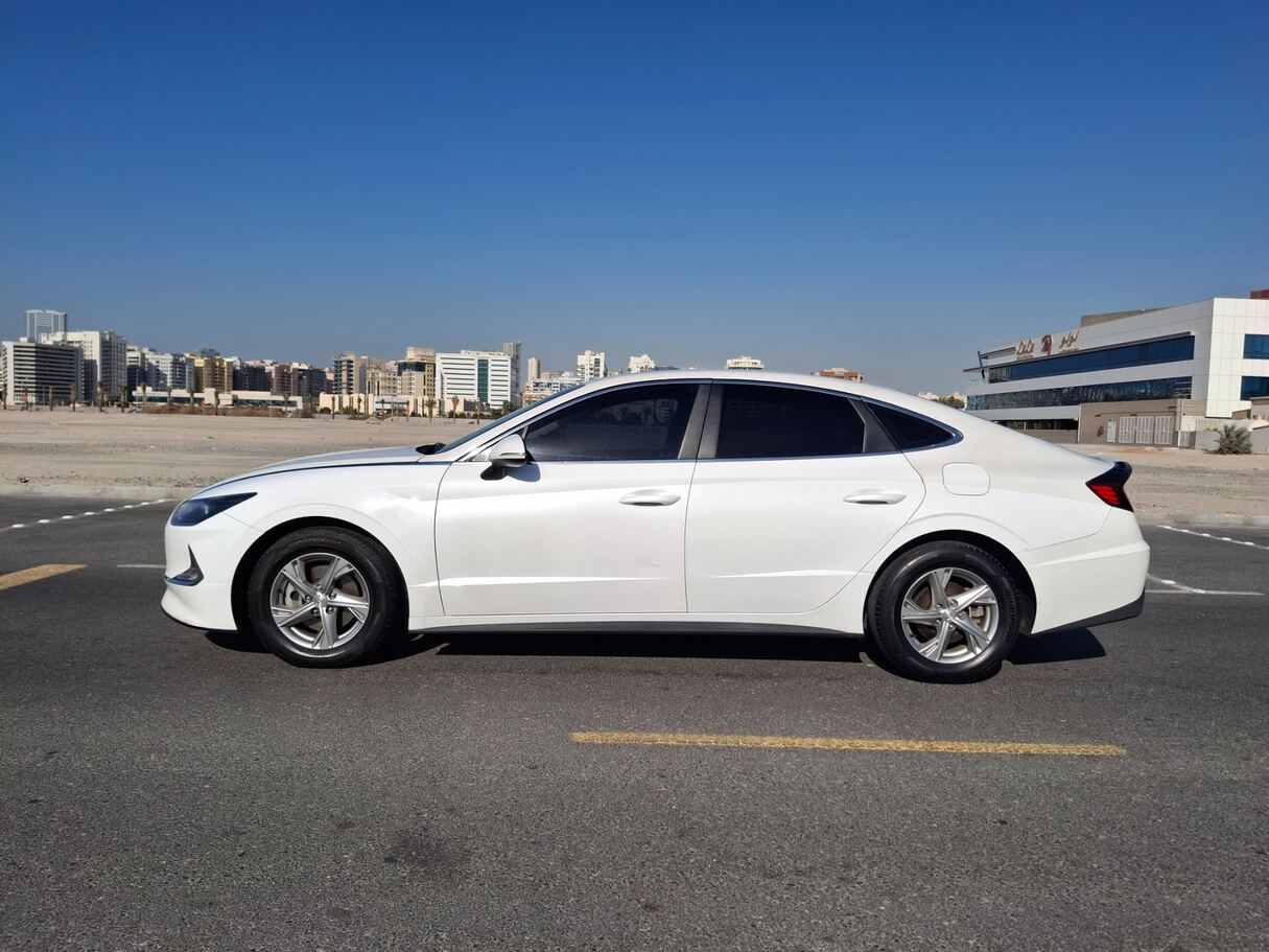 Car image 8