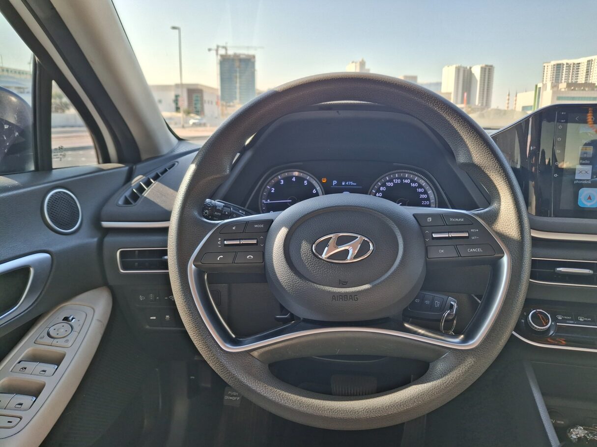 Car image 16