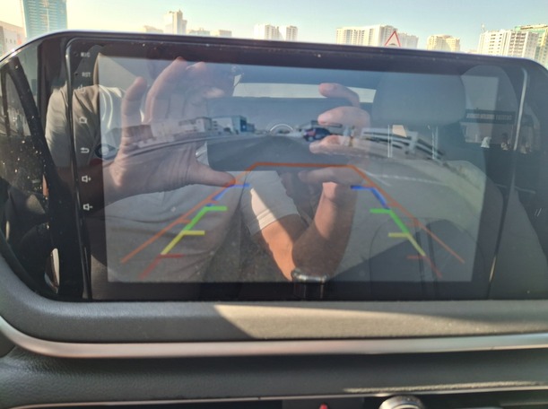 Car image 25