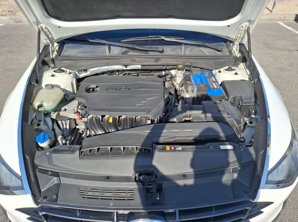 Car image 26