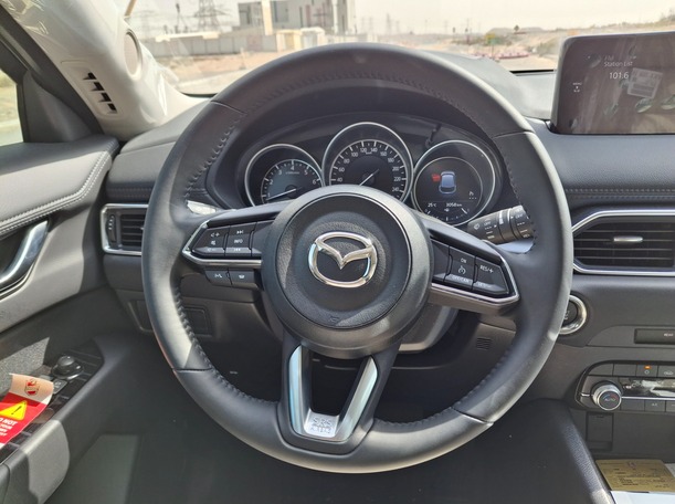 Car image 17