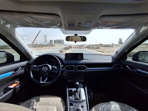 Car image 14