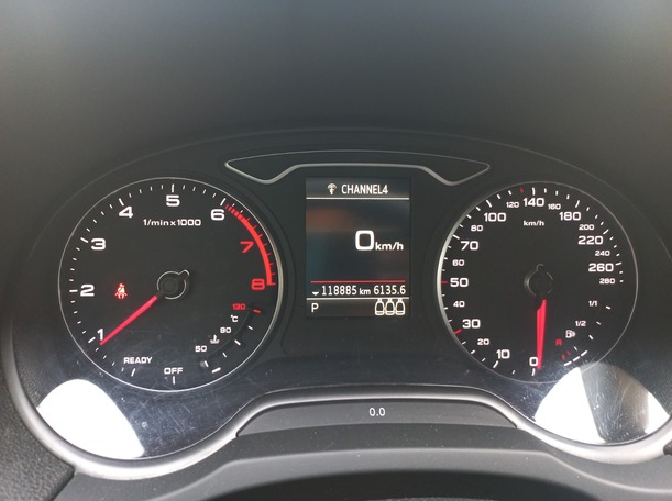 Car image 19