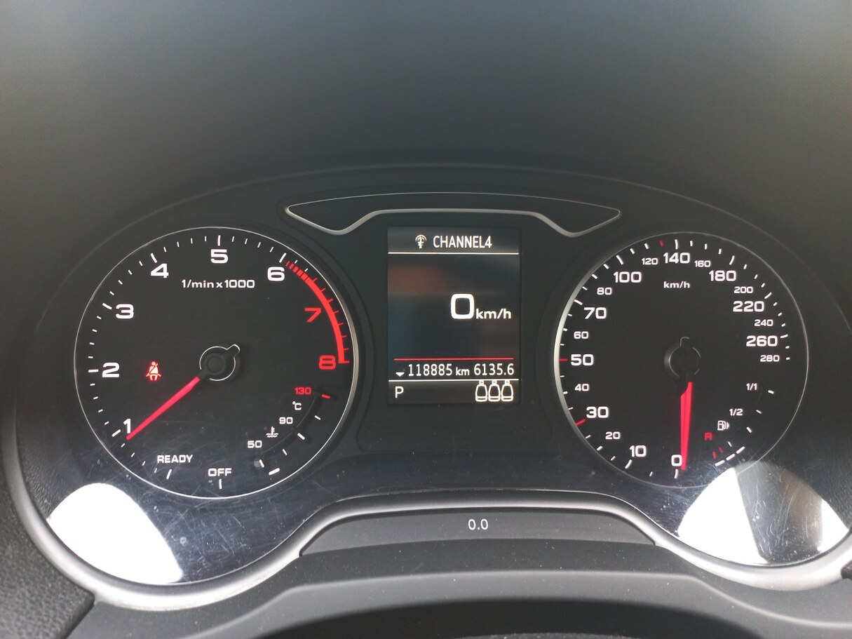 Car image 19